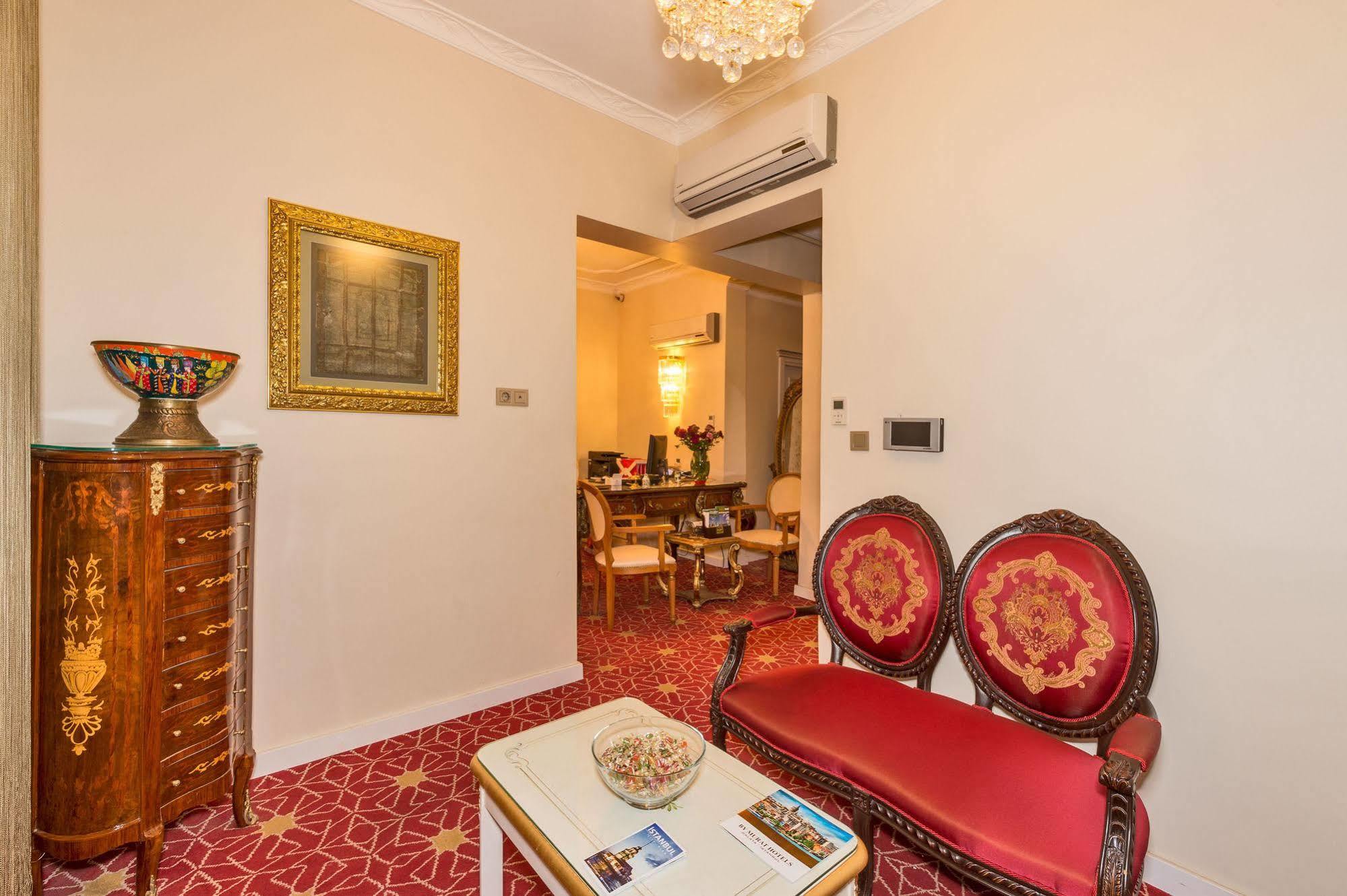 By Murat Crown Hotel Taksim 伊斯坦布尔 外观 照片