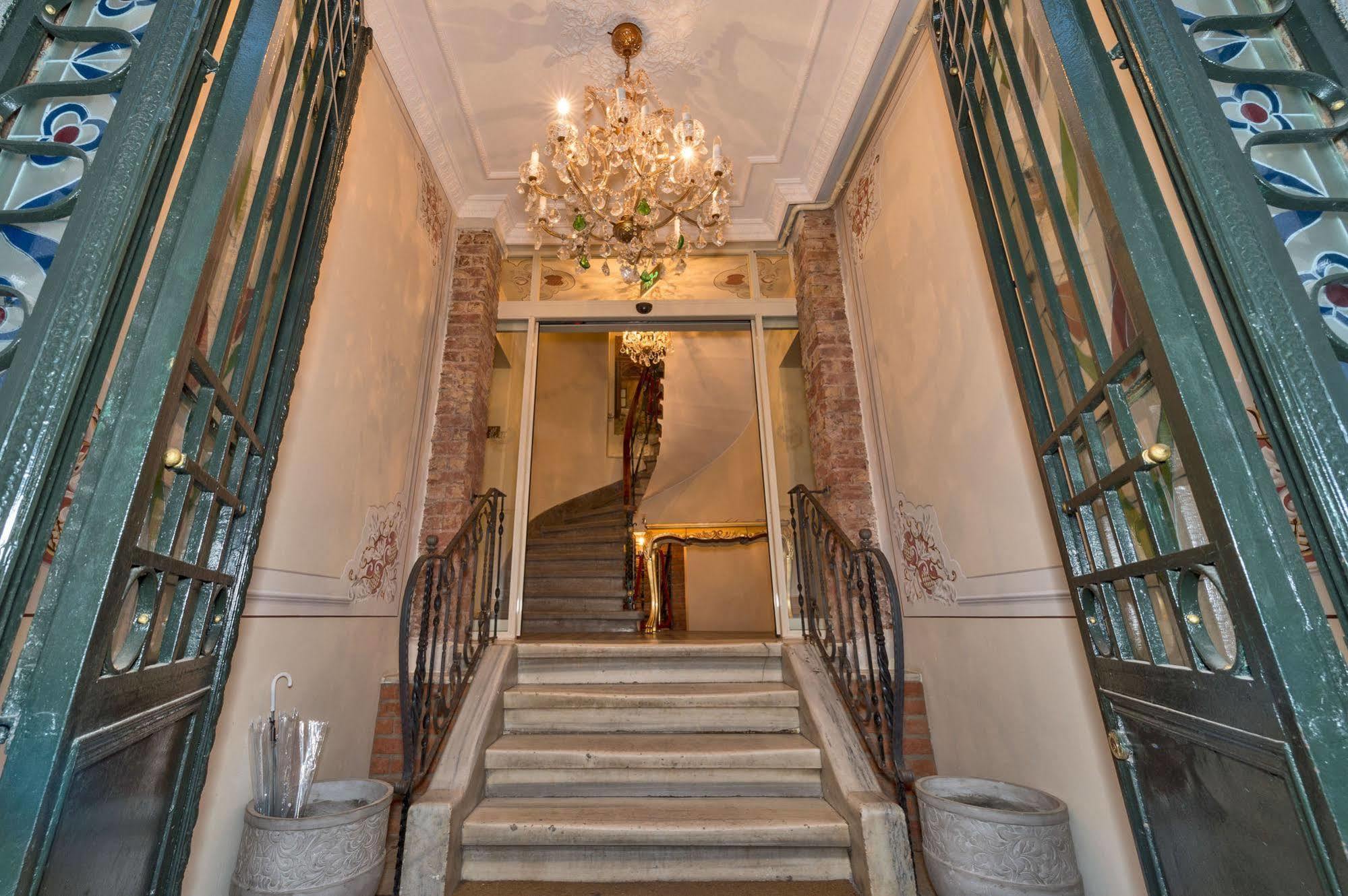 By Murat Crown Hotel Taksim 伊斯坦布尔 外观 照片
